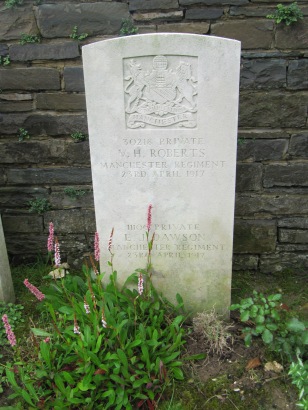 V H Roberts Remembered with Honour Cherisy Road East Cemetery, Heninel In Memory of Private 30218, 17th Bn., Manchester Regiment who died on 23 April 1917